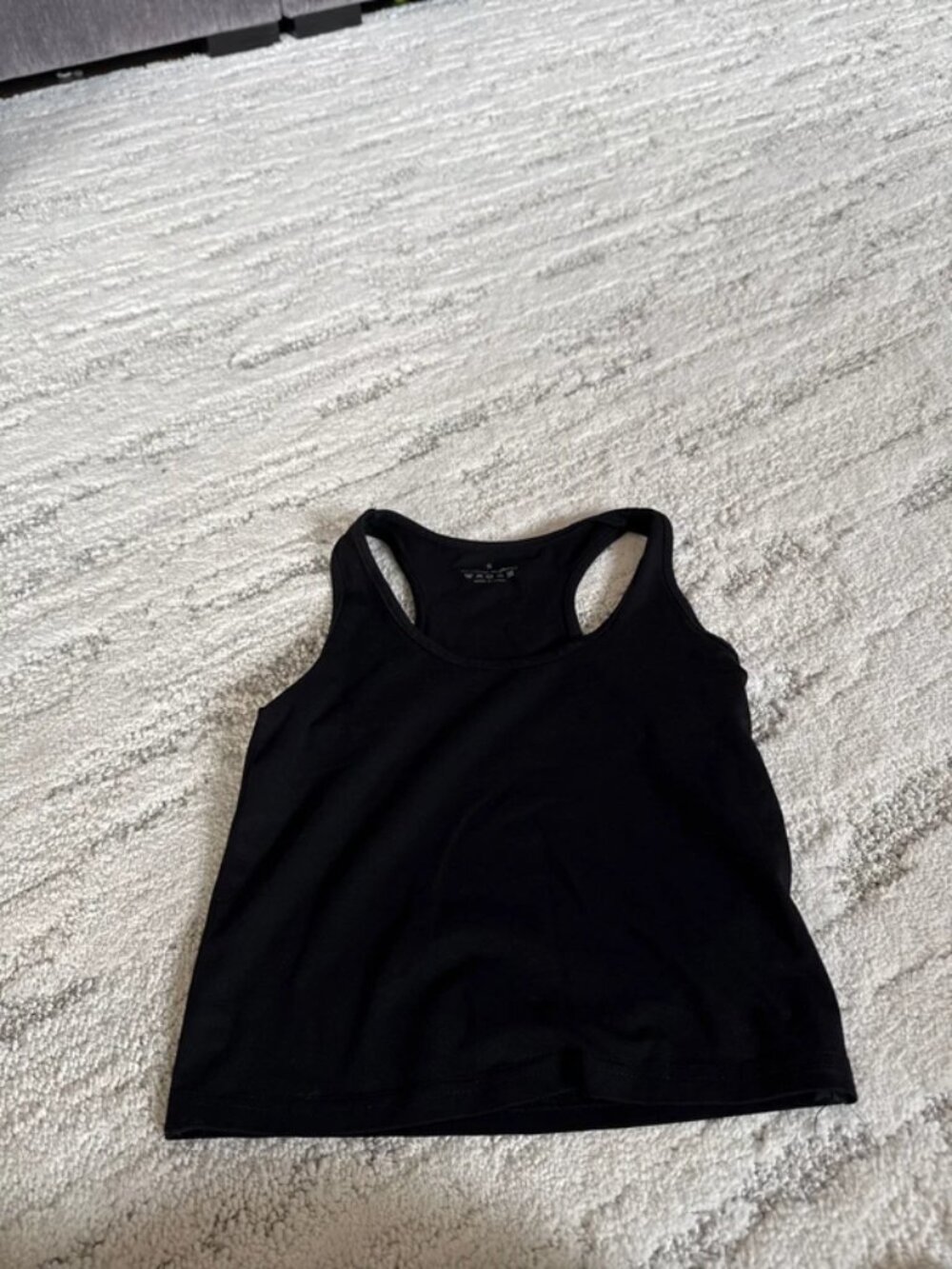 Cropped black tank top